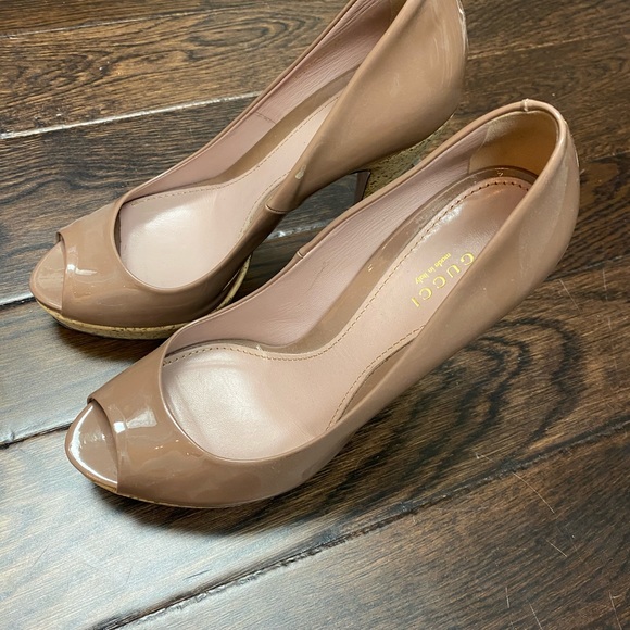Gucci Platform Peep Toe Heels. Authentic - Picture 2 of 8